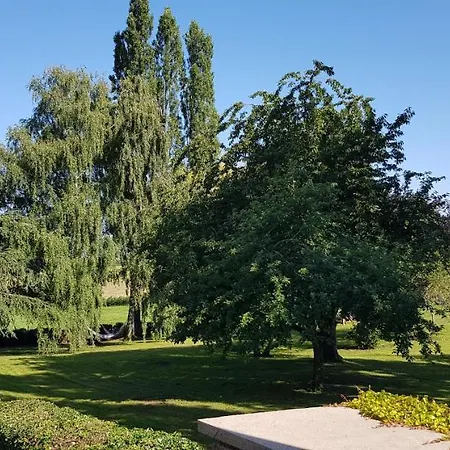 아파트 La Pagaille, Le Montet